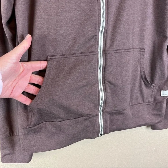 Vuori Halo Performance Hoodie - Picture 4 of 12